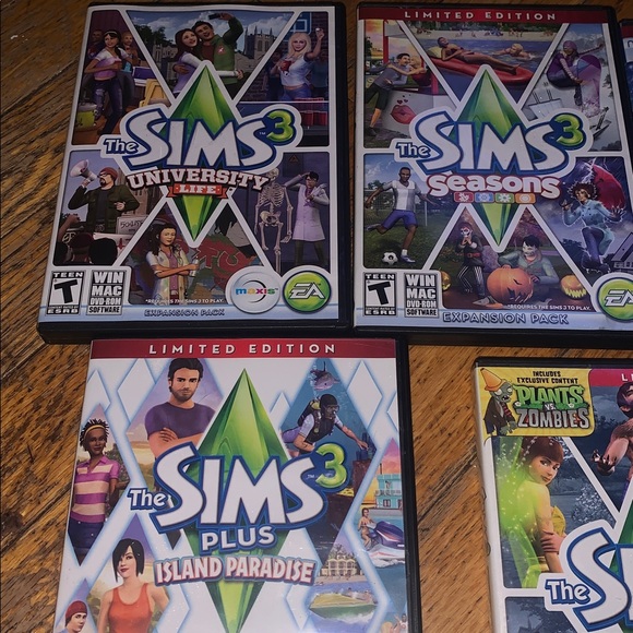 Sims 3 computer game bundle - Picture 6 of 8